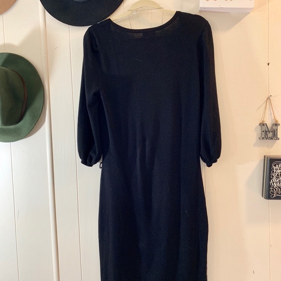 Cache deep v sweater dress w/ 3/4 bubble sleeves - Picture 5 of 5